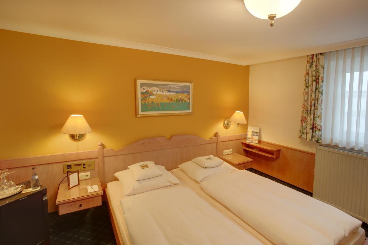 Hotel Brauereigasthof Landwehr-Braeu Reichelshofen Δωμάτιο φωτογραφία