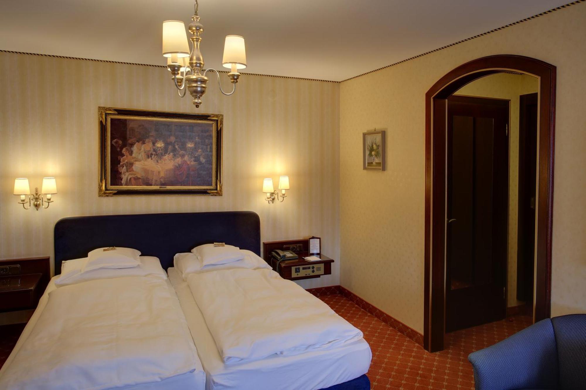 Hotel Brauereigasthof Landwehr-Braeu Reichelshofen Δωμάτιο φωτογραφία