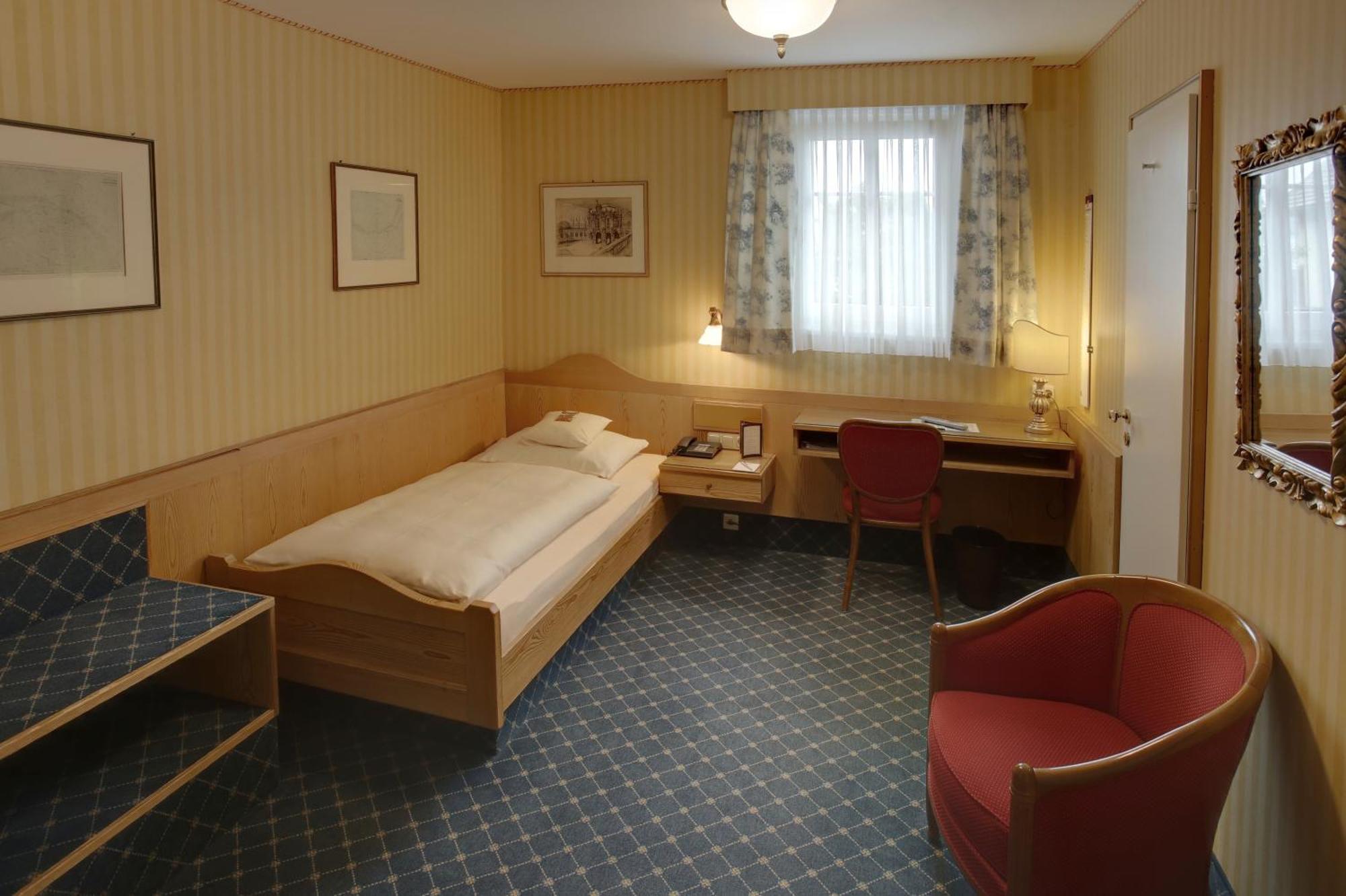 Hotel Brauereigasthof Landwehr-Braeu Reichelshofen Δωμάτιο φωτογραφία